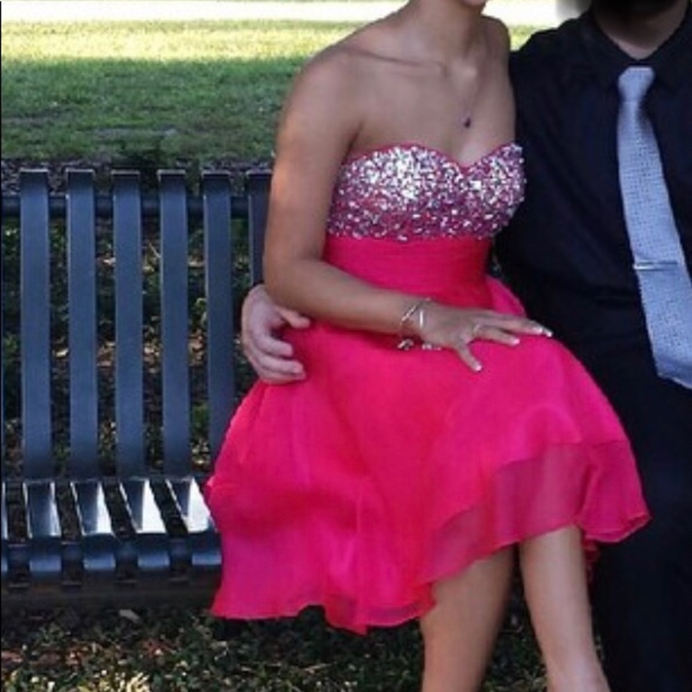 Good condition homecoming or prom dress